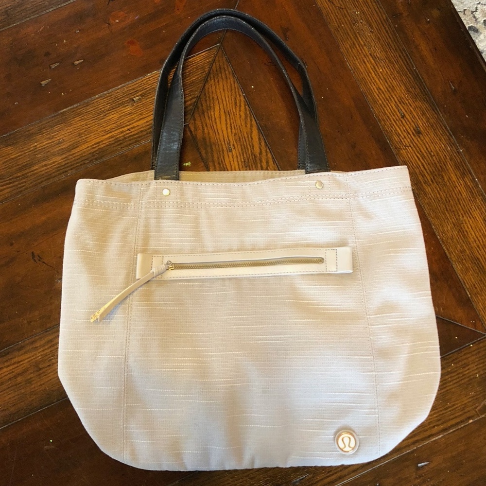 Lululemon Gray Out and About Tote